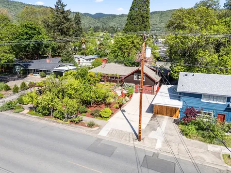 1341 NW Washington Boulevard Grants Pass OR 97526