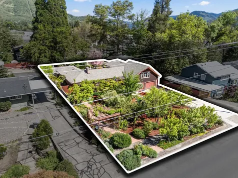 1341 NW Washington Boulevard Grants Pass OR 97526