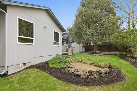 3097 NE Barrington Court Bend OR 97701