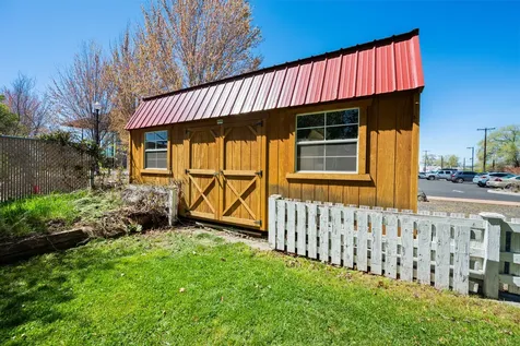 714 SW Cascade Avenue Redmond OR 97756