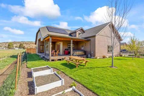 561 SE Stearns Road Prineville OR 97754