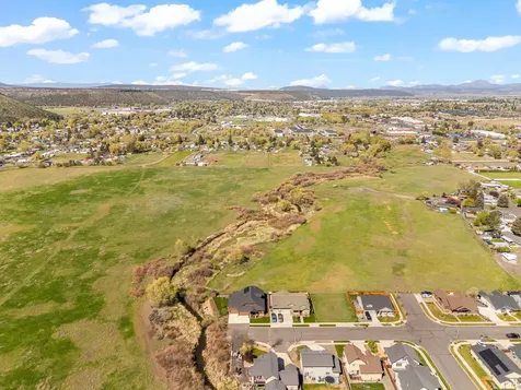561 SE Stearns Road Prineville OR 97754