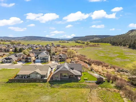 561 SE Stearns Road Prineville OR 97754