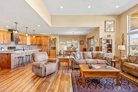 561 SE Stearns Road Prineville OR 97754