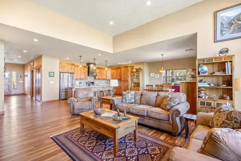 561 SE Stearns Road Prineville OR 97754