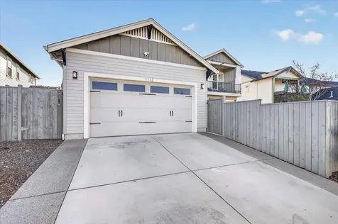 1112 Stanford Avenue Medford OR 97504