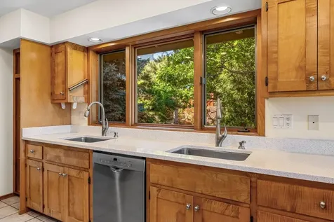 575 Dogwood Way Ashland OR 97520