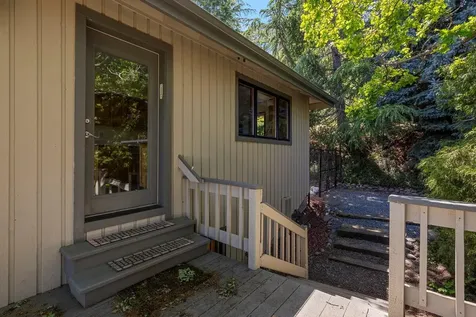575 Dogwood Way Ashland OR 97520