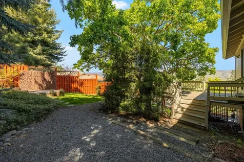 575 Dogwood Way Ashland OR 97520