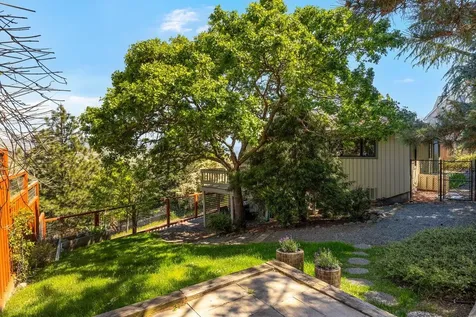 575 Dogwood Way Ashland OR 97520