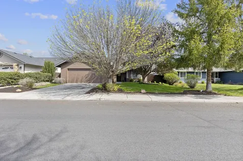 2213 NW Ivy Avenue Redmond OR 97756