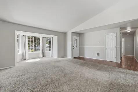2213 NW Ivy Avenue Redmond OR 97756