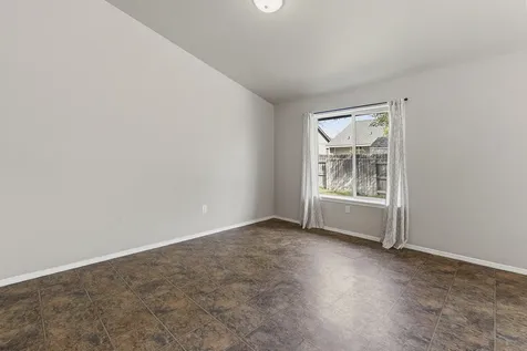 2213 NW Ivy Avenue Redmond OR 97756