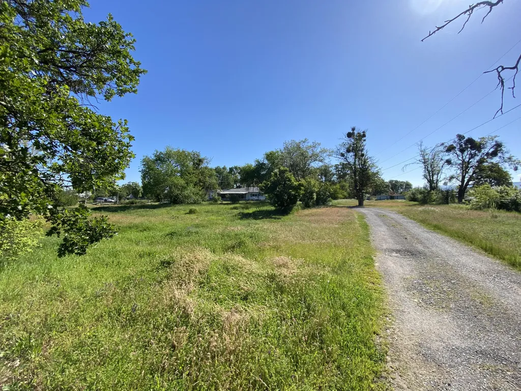 6198 Table Rock Road Central Point OR 97502