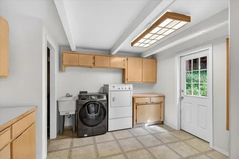 1635 NE Beacon Drive Grants Pass OR 97526