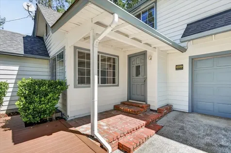 1635 NE Beacon Drive Grants Pass OR 97526