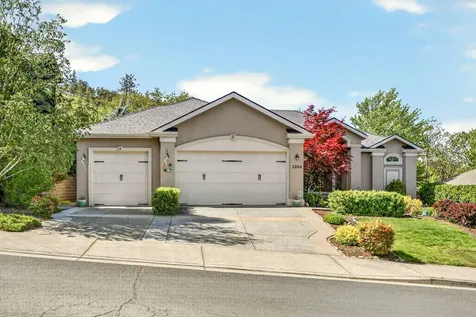1284 Poppy Ridge Drive Eagle Point OR 97524
