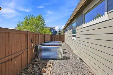 61065 Manhae Loop Bend OR 97702