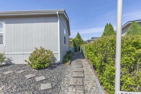 110 Red Oak Lane Grants Pass OR 97527