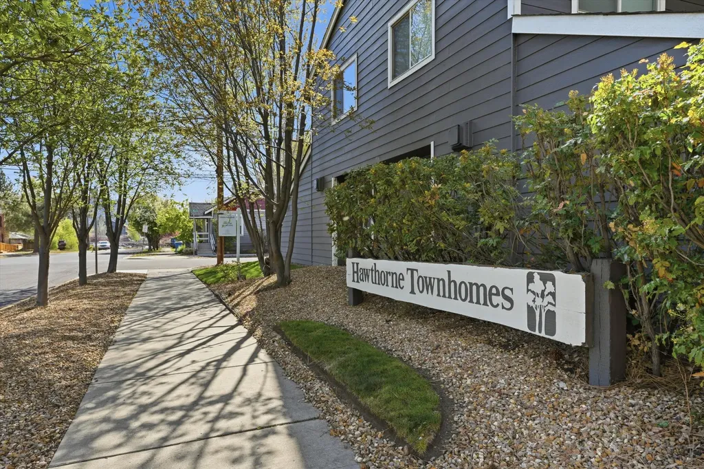 111 NW Hawthorne Avenue Bend OR 97703