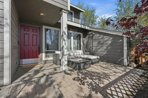 111 NW Hawthorne Avenue Bend OR 97703