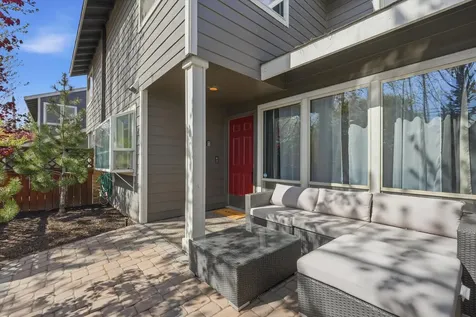 111 NW Hawthorne Avenue Bend OR 97703
