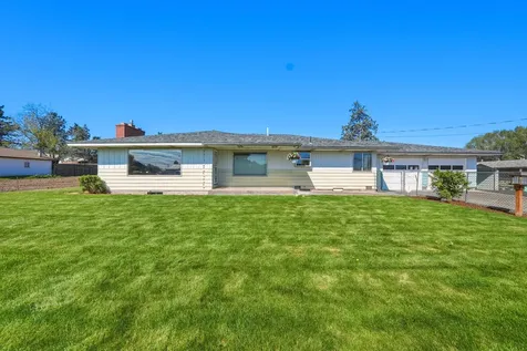 720 SW 1st Street Madras OR 97741