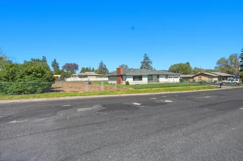 720 SW 1st Street Madras OR 97741