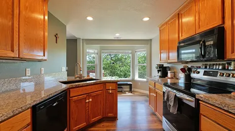 381 Pinetop Terrace Shady Cove OR 97539