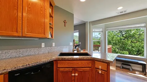 381 Pinetop Terrace Shady Cove OR 97539