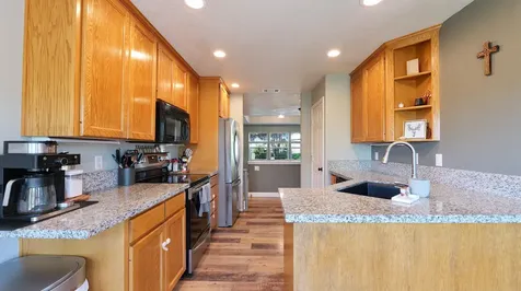 381 Pinetop Terrace Shady Cove OR 97539