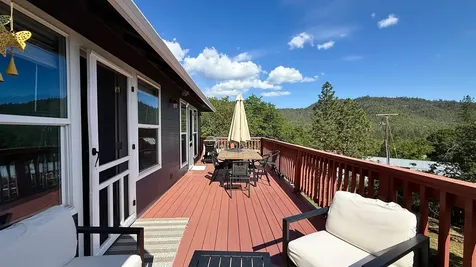 381 Pinetop Terrace Shady Cove OR 97539