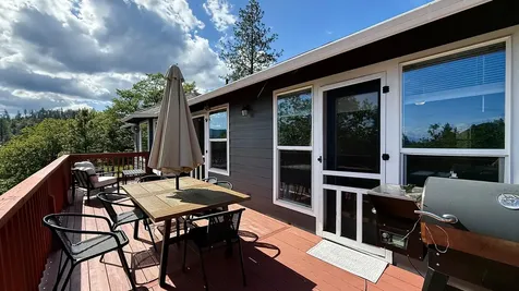 381 Pinetop Terrace Shady Cove OR 97539