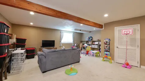 381 Pinetop Terrace Shady Cove OR 97539