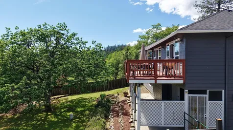 381 Pinetop Terrace Shady Cove OR 97539