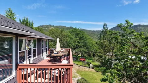 381 Pinetop Terrace Shady Cove OR 97539
