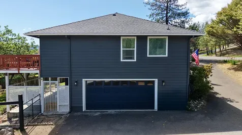 381 Pinetop Terrace Shady Cove OR 97539