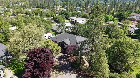 381 Pinetop Terrace Shady Cove OR 97539