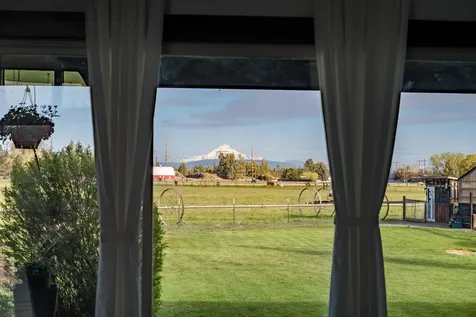 4437 NW Glenn Meadow Loop Redmond OR 97756