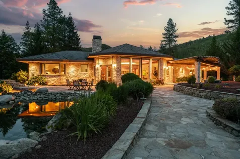727 Earhart Road Rogue River OR 97537
