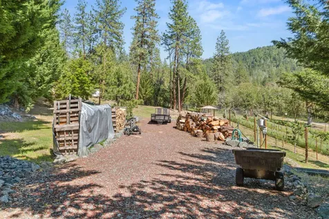 727 Earhart Road Rogue River OR 97537