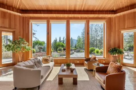 727 Earhart Road Rogue River OR 97537