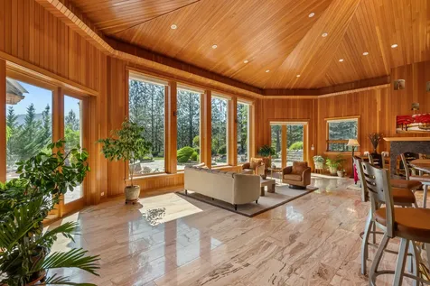 727 Earhart Road Rogue River OR 97537