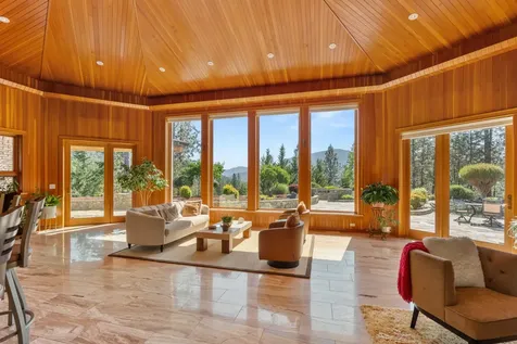 727 Earhart Road Rogue River OR 97537