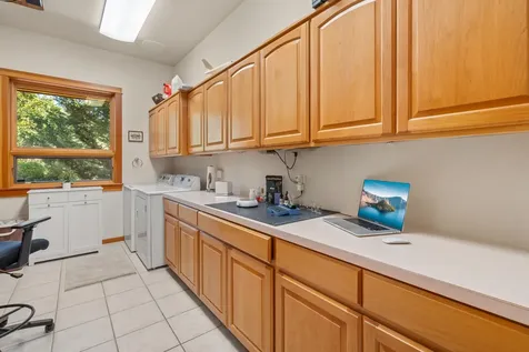 727 Earhart Road Rogue River OR 97537