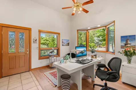 727 Earhart Road Rogue River OR 97537