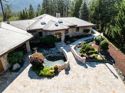 727 Earhart Road Rogue River OR 97537