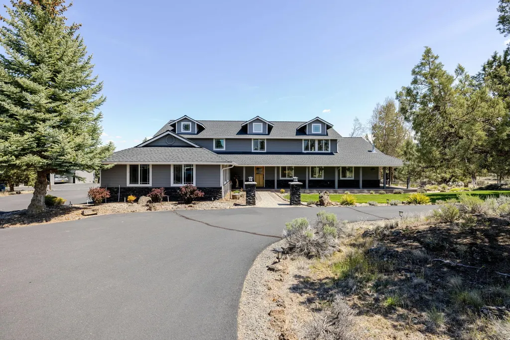 18351 SW Mt Saint Helens Drive Powell Butte OR 97753