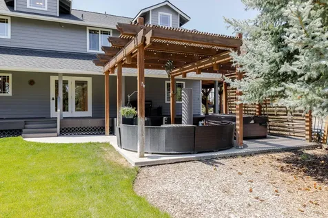 18351 SW Mt Saint Helens Drive Powell Butte OR 97753