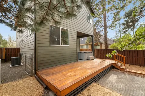 19544 Salmonberry Court Bend OR 97702